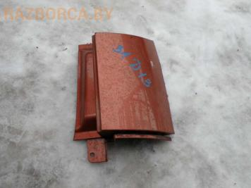 Накладка под фонарь правый Nissan Note