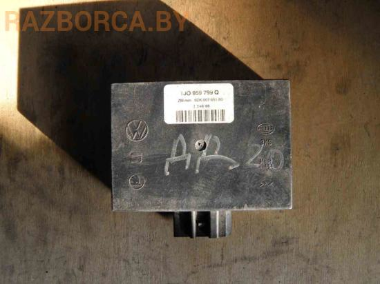 Блок комфорта Volkswagen Golf 4 Блок комфорта Volkswagen Golf 4