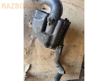 Корпус воздушного фильтра Volkswagen Passat B3