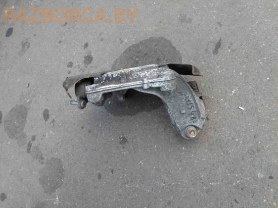 Поворотный кулак R Volkswagen Passat B6