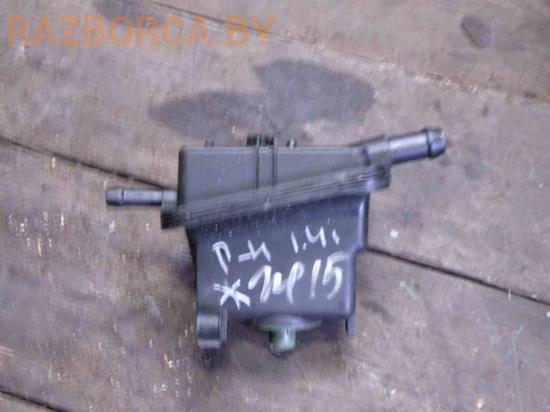 Бачок гидроусилителя Volkswagen Golf 4 Бачок гидроусилителя Volkswagen Golf 4