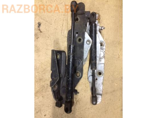 Петля крышки багажника Nissan Primera P12