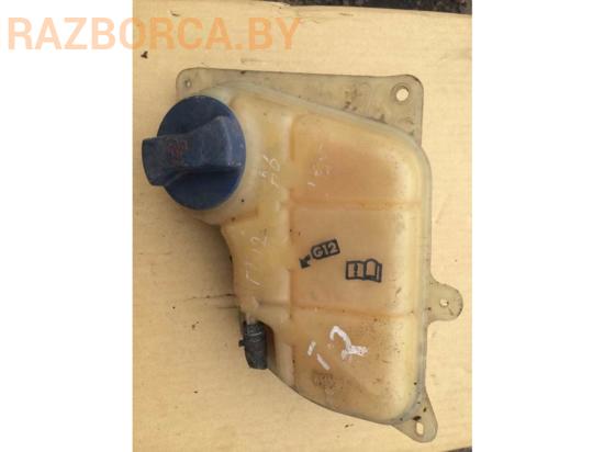 Бачок расширительный Audi A6 (C5) Бачок расширительный Audi A6 (C5)