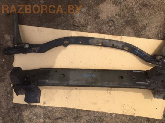 Усилитель бампера перед Nissan X-Trail (T30)