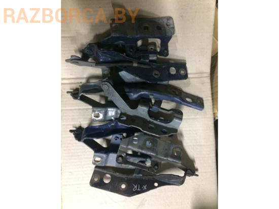 Петля капота Nissan X-Trail (T30)