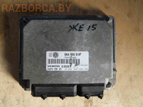 Блок управления двигателем Volkswagen Golf 4 Блок управления двигателем Volkswagen Golf 4