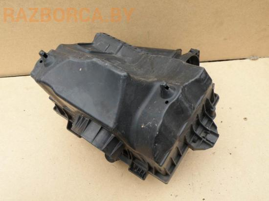 Корпус воздушного фильтра Volkswagen Sharan 2001->