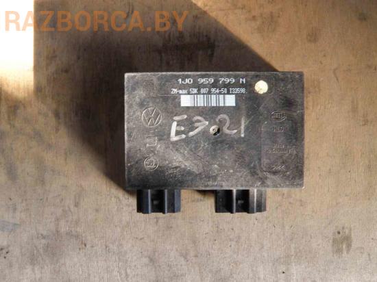 Блок комфорта Volkswagen Golf 4 Блок комфорта Volkswagen Golf 4