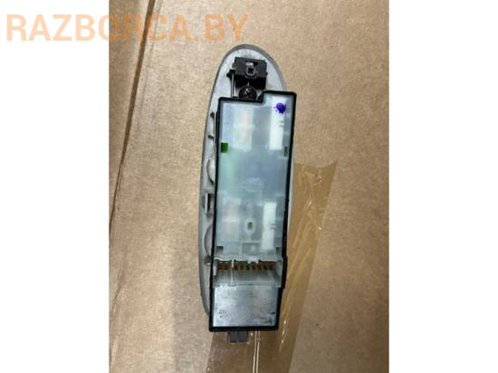 Кнопка стеклоподъемника Nissan Almera Tino Кнопка стеклоподъемника Nissan Almera Tino