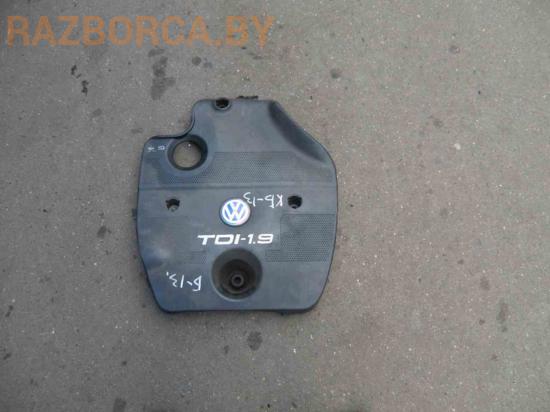 Декоративная крышка двигателя Volkswagen BORA