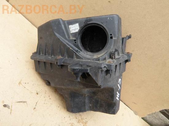 Корпус воздушного фильтра Ford C-Max