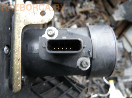 Расходомер воздуха Nissan Primera P12