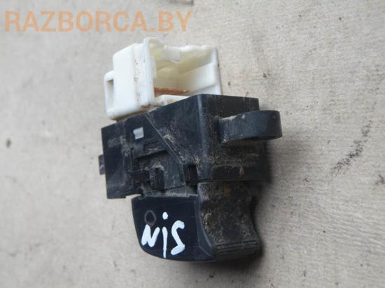 Кнопка стеклоподъемника Nissan Almera Tino