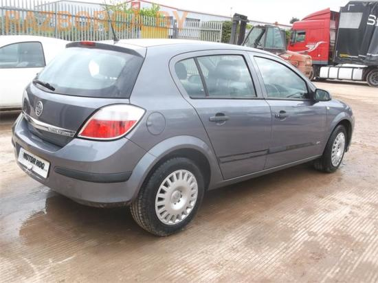 Автомобиль Opel Astra H