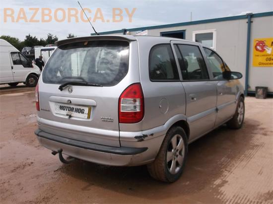 Автомобиль Opel Zafira A