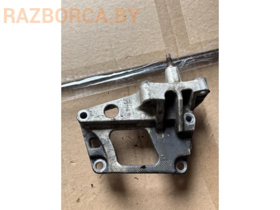 Кронштейн Nissan X-Trail II (T31)