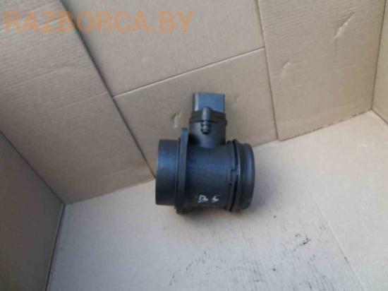 Расходомер воздуха Volkswagen Passat B5