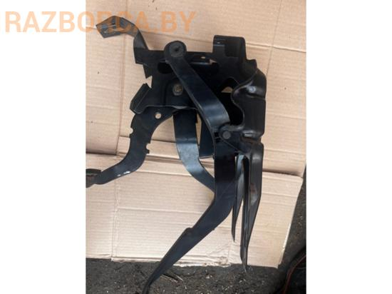 Узел педальный Volkswagen Golf 2 Узел педальный Volkswagen Golf 2