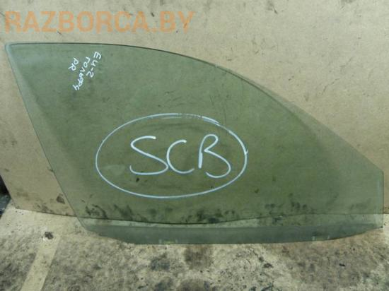 Стекло переднее R Volkswagen Golf 4