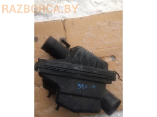 Корпус воздушного фильтра Nissan X-Trail (T30)