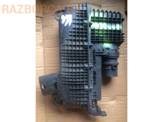 Корпус воздушного фильтра Renault Clio