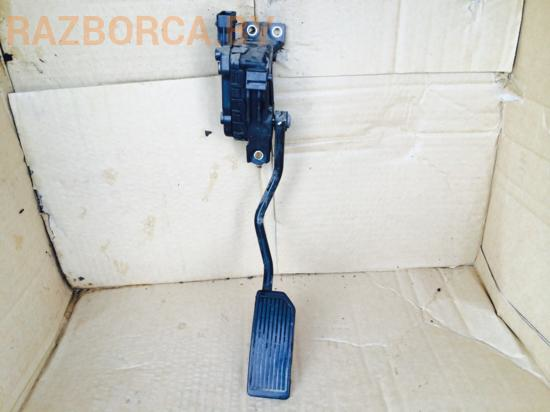 Педаль газа Nissan Almera Tino Педаль газа Nissan Almera Tino