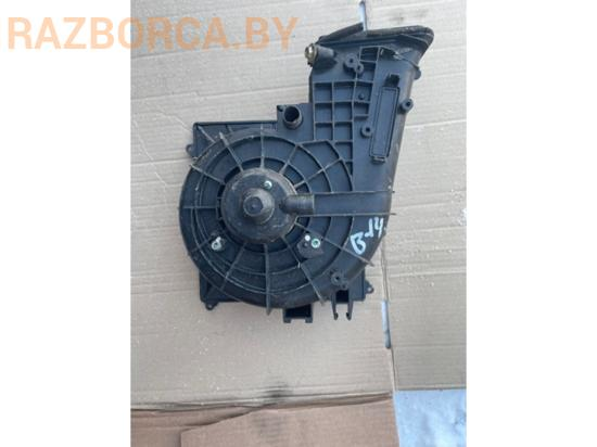 Моторчик печки Nissan Primera P12 Моторчик печки Nissan Primera P12