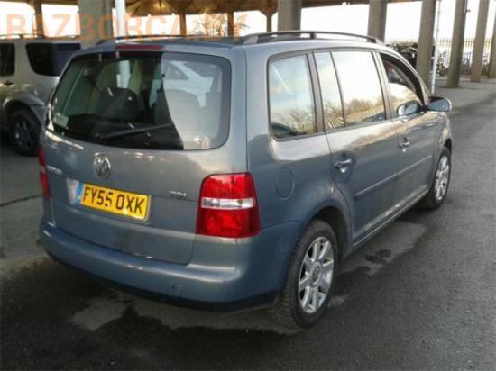 Автомобиль Volkswagen TOURAN