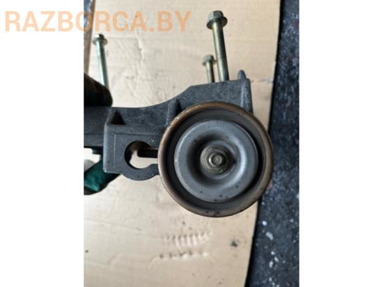 Кронштейн кондиционера Nissan Almera Tino Кронштейн кондиционера Nissan Almera Tino