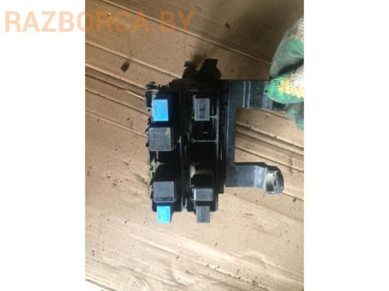 Блок предохранителей Nissan Primera P12