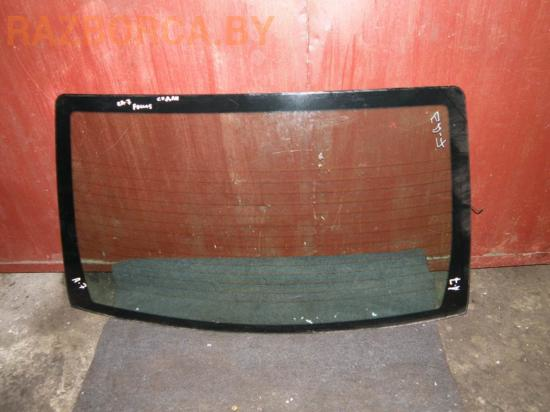 Стекло заднее Ford Focus 1 Стекло заднее Ford Focus 1