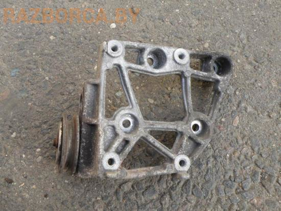 Кронштейн кондиционера Nissan Primera P12 Кронштейн кондиционера Nissan Primera P12