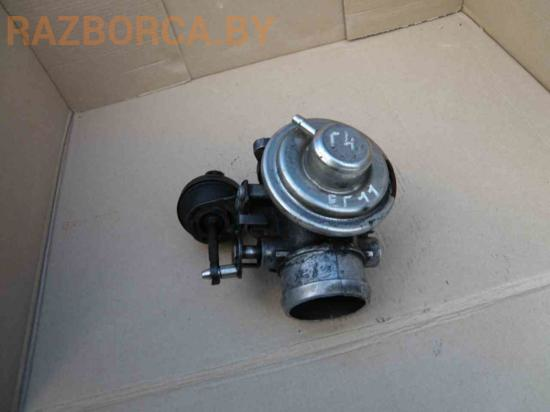 Дроссельная заслонка Volkswagen Golf 4 Дроссельная заслонка Volkswagen Golf 4