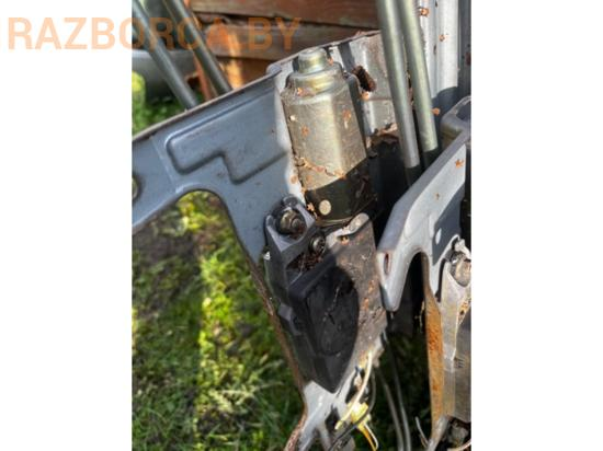 Двигатель электролюка Nissan X-Trail (T30) Двигатель электролюка Nissan X-Trail (T30)