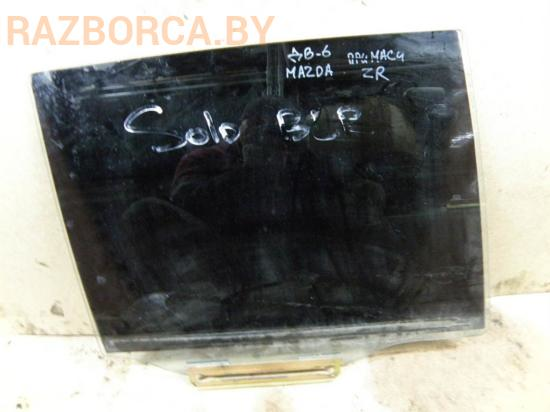 Стекло заднее R Mazda Premasi