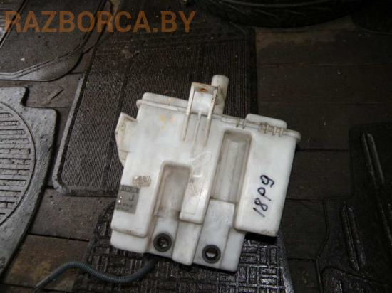 Бачок омывателя Nissan Primera P11 Бачок омывателя Nissan Primera P11