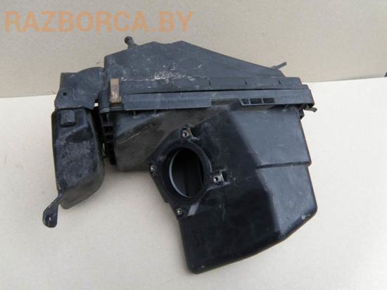 Корпус воздушного фильтра Nissan X-Trail (T30) Корпус воздушного фильтра Nissan X-Trail (T30)