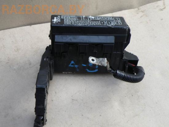 Блок предохранителей Nissan Almera Tino Блок предохранителей Nissan Almera Tino