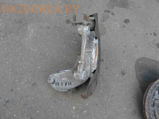 Поворотный кулак R Volkswagen Passat B6