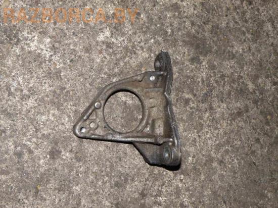 Кронштейн Nissan Micra K12 Кронштейн Nissan Micra K12