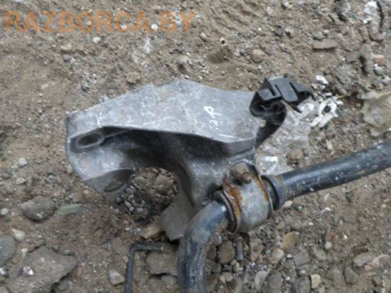 Кронштейн Audi A6 (C5)