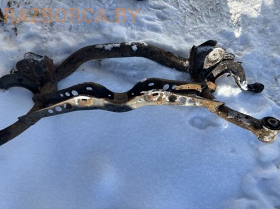 Балка задняя Nissan X-Trail (T30)