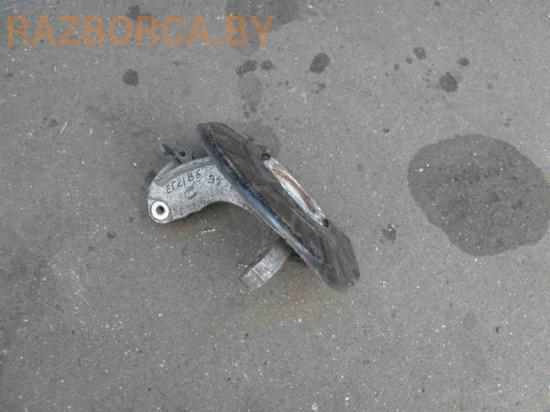 Поворотный кулак R Volkswagen Passat B6 Поворотный кулак R Volkswagen Passat B6