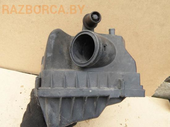 Корпус воздушного фильтра Opel Zafira A