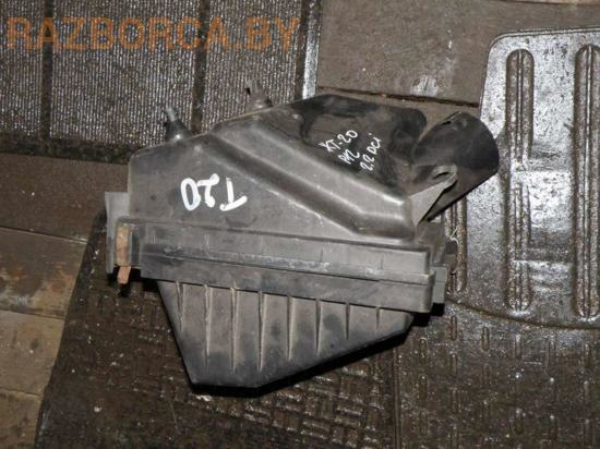 Корпус воздушного фильтра Nissan Primera P12 Корпус воздушного фильтра Nissan Primera P12