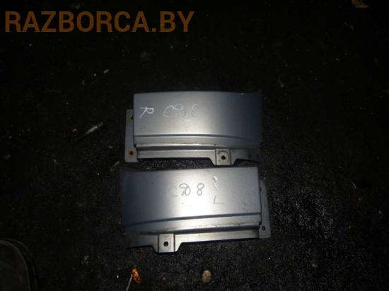 Накладка под фонарь правый Opel Zafira A Накладка под фонарь правый Opel Zafira A