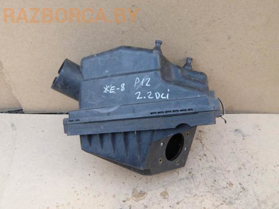 Корпус воздушного фильтра Nissan Primera P12 Корпус воздушного фильтра Nissan Primera P12