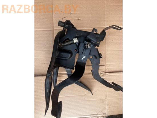 Узел педальный Volkswagen Golf 2 Узел педальный Volkswagen Golf 2