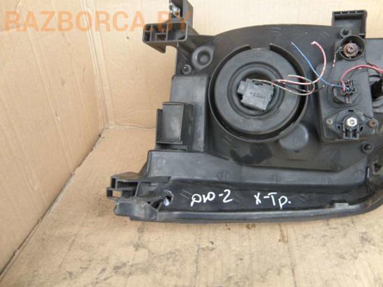 Фара правая Nissan X-Trail (T30) Фара правая Nissan X-Trail (T30)