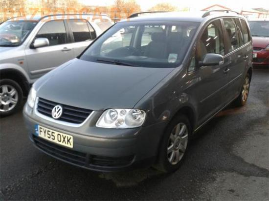 Автомобиль Volkswagen TOURAN